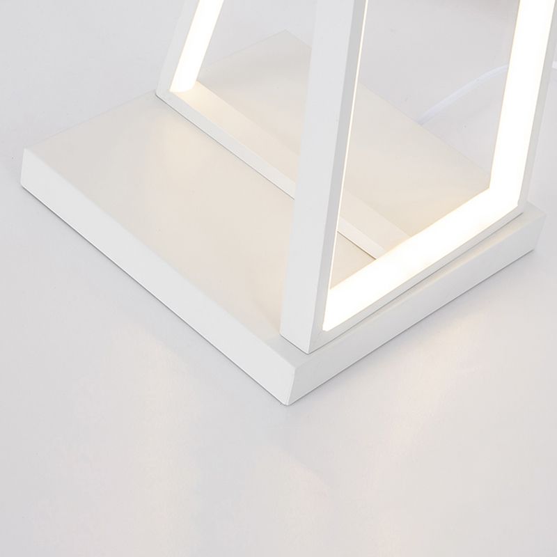 Edge Design LED Lineare Triangolo Lampade da Terra Metallo Nero Bianco Soggiorno/Camera da Letto