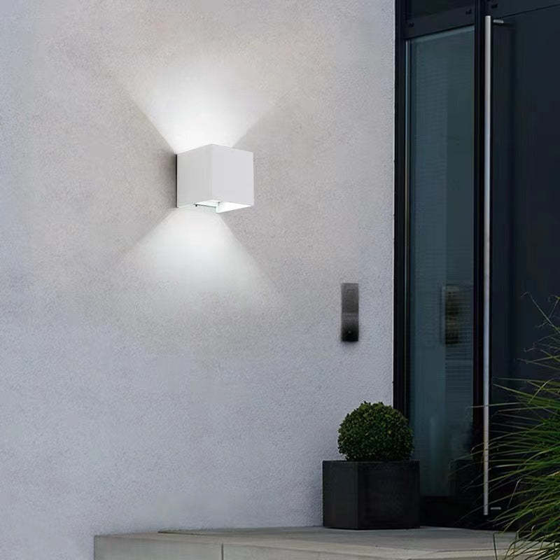 Orr Applique da Esterni Nero/Bianco Quadrato Regolabile Moderno LED Corridoio/Giardino
